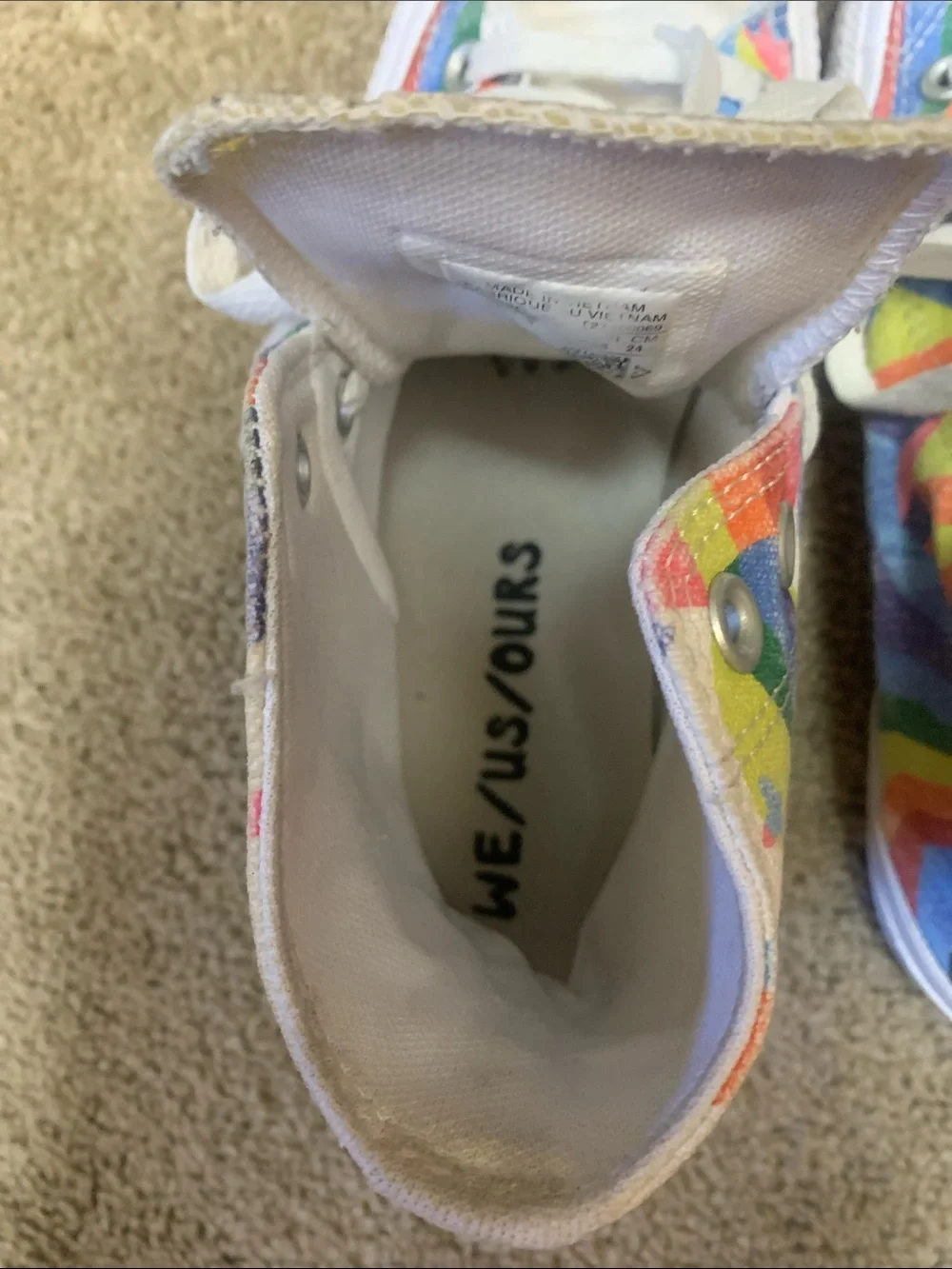 Converse Chuck Taylor All Star High 'Pride' (170822C) men’s 5.5/ women’s 7.5